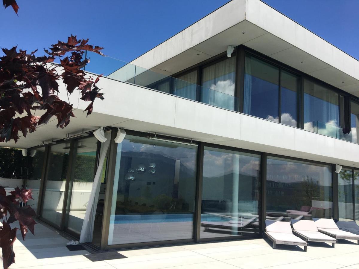 נוסדורף אם אטרסי Attersee Luxury Design Villa With Dream Views, Large Pool And Sauna מראה חיצוני תמונה