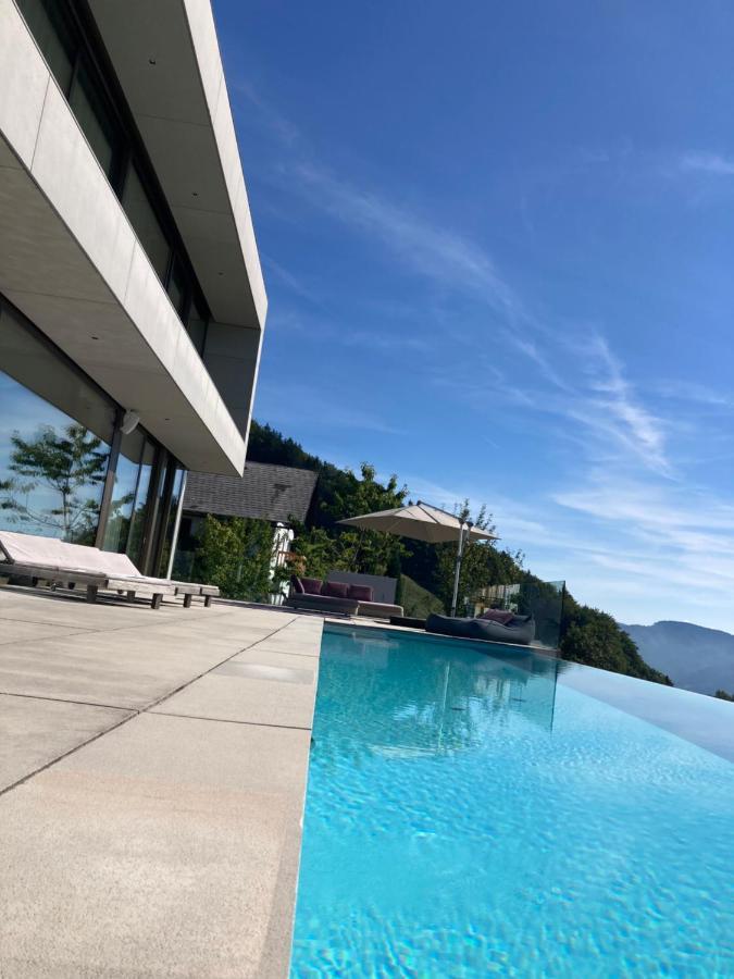 נוסדורף אם אטרסי Attersee Luxury Design Villa With Dream Views, Large Pool And Sauna מראה חיצוני תמונה